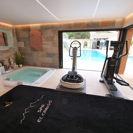 D'hotes & Mas Dels Esquirols Bed & Breakfast