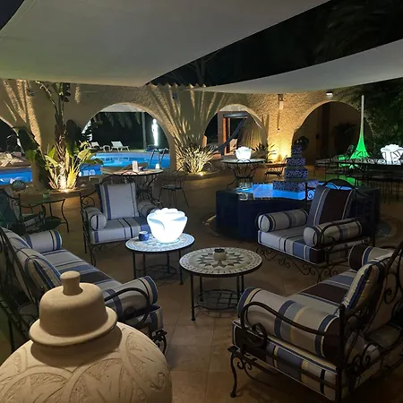 D'hotes & Mas Dels Esquirols B&B 4*