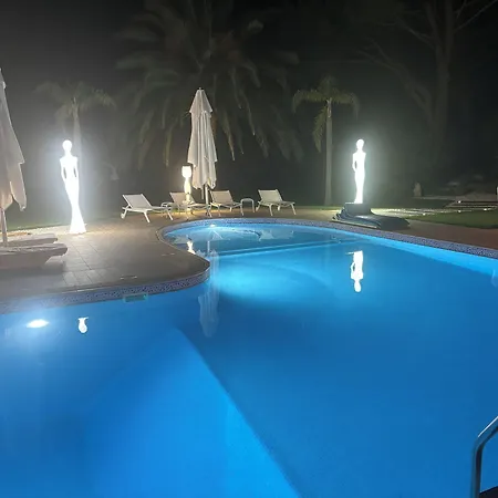 Bed & Breakfast D'hotes & Mas Dels Esquirols 4*