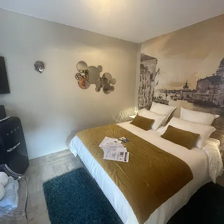 Bed & Breakfast Domaine & Spa Mas Dels Esquirols 4*
